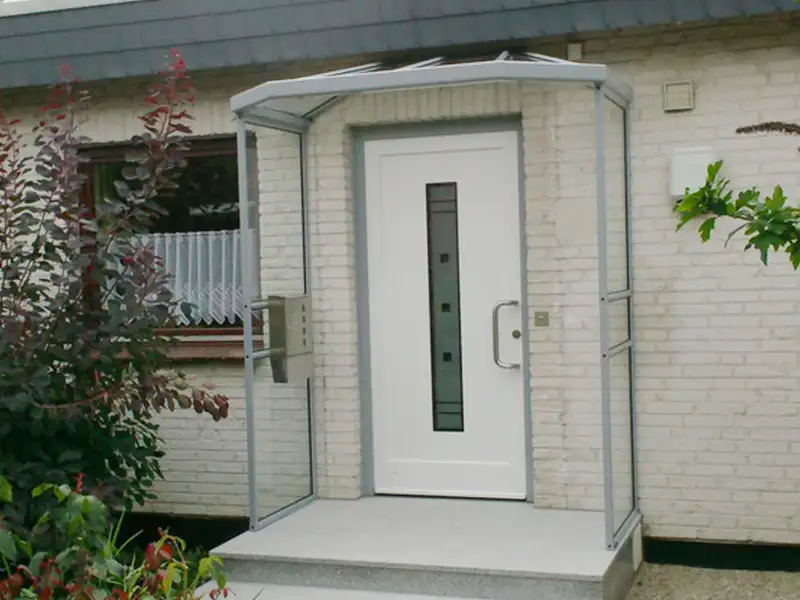 Vordächer von BeFa Kiel aus Eigenproduktion