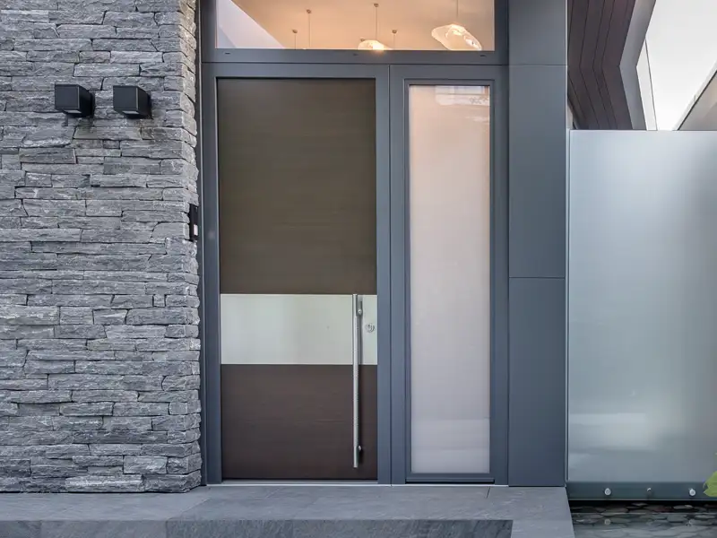 Holz-Aluminium-Haustüren bei BeFa in Kiel